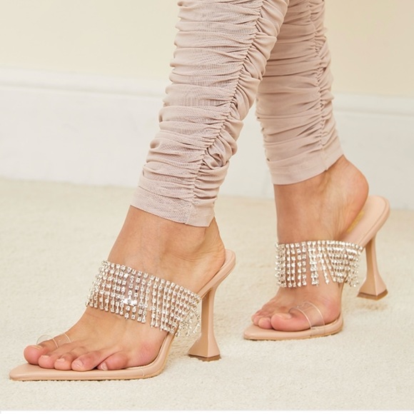 Nude toe loop heels - Picture 6 of 7